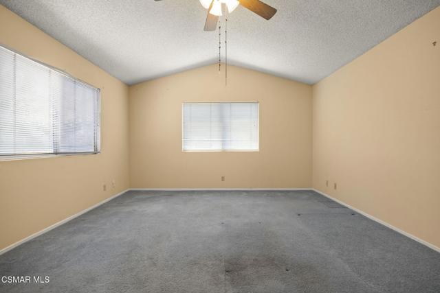 11928 Bubbling Brook Street, Moorpark CA: https://media.crmls.org/mediaz/4e5948e9-606f-43a9-8eaf-f02b74d0bfcd.jpg