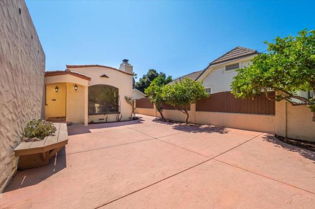 26 Willow Street, Salinas CA: https://media.crmls.org/mediaz/4e597ffc-9292-4cc6-87d7-d1ee15220a6e.jpg