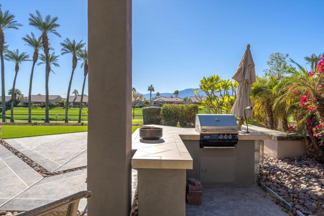 78795 Alliance Way, Palm Desert CA: https://media.crmls.org/mediaz/4e5afe1c-147d-459d-93d6-eb4cba23a460.jpg