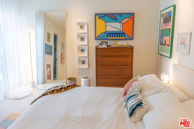 880 Hilldale Avenue, West Hollywood CA: https://media.crmls.org/mediaz/4e5b1565-56f5-422d-956b-37ffc46f6fde.jpg