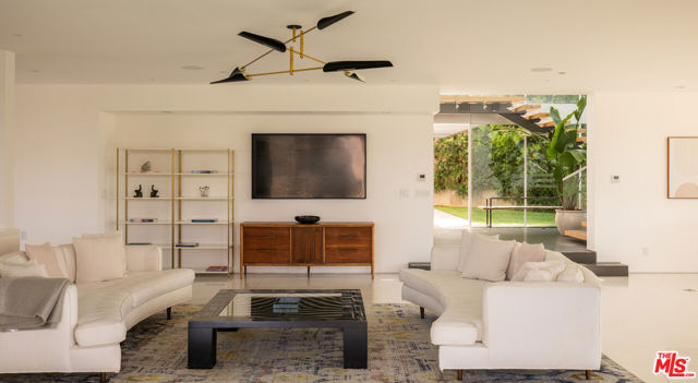 1920 Rial Lane, Los Angeles CA: https://media.crmls.org/mediaz/4e5b392e-99da-4fdb-82f3-b06fa99e7df5.jpg