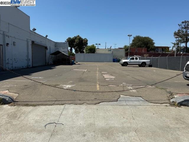 1825 Park St, Alameda CA: https://media.crmls.org/mediaz/4e5b8ebb-d4f8-4f7a-82aa-0945b163e23d.jpg