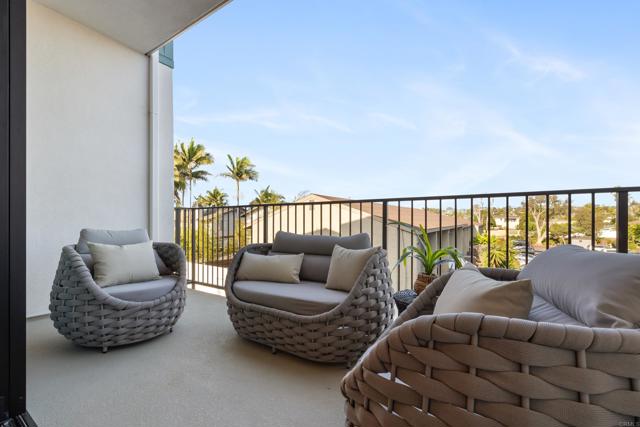 Detail Gallery Image 13 of 32 For 324 Chinquapin Ave, Carlsbad,  CA 92008 - 2 Beds | 2/1 Baths