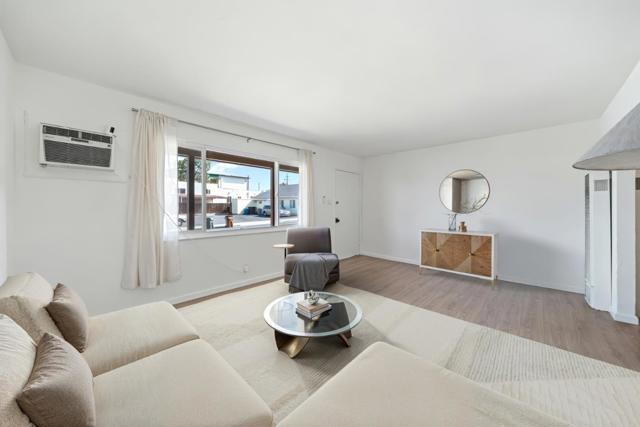 9 W 15th Street, Antioch CA: https://media.crmls.org/mediaz/4e5bcba9-8d3a-4669-9445-5da0a93635c9.jpg