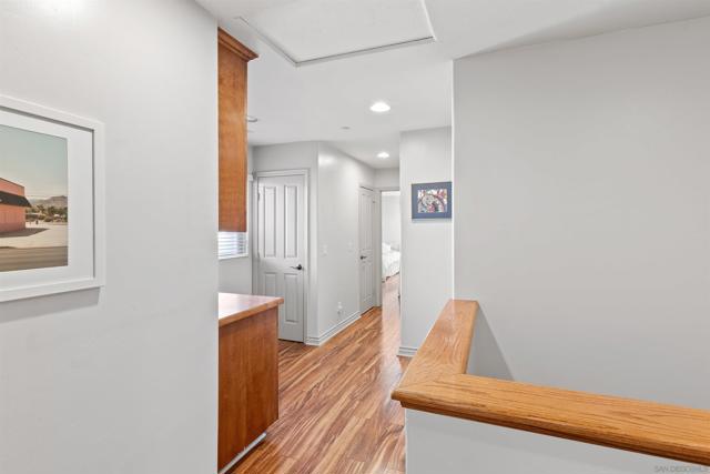 137 Jupiter Street, Encinitas CA: https://media.crmls.org/mediaz/4e5bf030-b724-46ed-922b-603e95a5f929.jpg