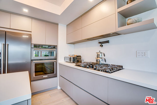 4101 Tarrybrae Terrace, Tarzana CA: https://media.crmls.org/mediaz/4e5ca79c-82e0-4836-b55a-6af9d81379bb.jpg