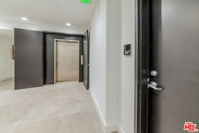 214 S Westmoreland Avenue, Los Angeles CA: https://media.crmls.org/mediaz/4e5cc81f-e4ab-4c38-8d76-7e39896c315b.jpg