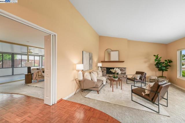 1047 Innsbruck St, Livermore CA: https://media.crmls.org/mediaz/4e5d217b-adaf-492d-8b03-898c8ecca79e.jpg