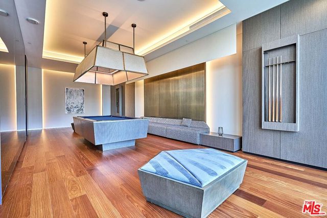 889 Francisco Street, Los Angeles CA: https://media.crmls.org/mediaz/4e5dbd2c-7ad3-4517-b724-f53b2c3df540.jpg