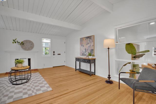 956 Tamarack Ave, San Jose CA: https://media.crmls.org/mediaz/4e5e0bfa-c47a-44dd-a7c8-eeaa7bd578d9.jpg