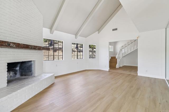 1797 99 Rabbit Hill, Fallbrook CA: https://media.crmls.org/mediaz/4e5e0f92-ed2c-4bca-9223-3df1bbd4703d.jpg