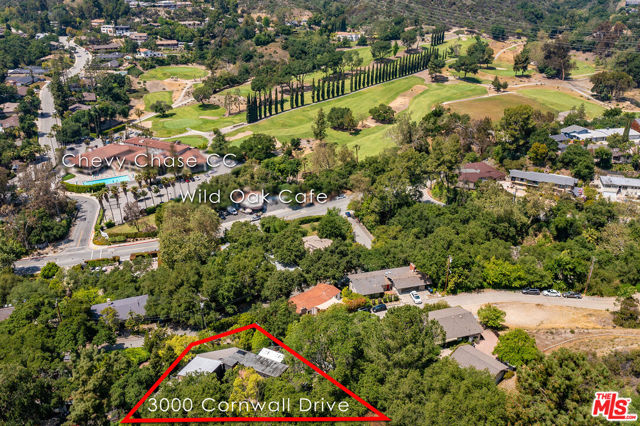 3000 Cornwall Drive, Glendale CA: https://media.crmls.org/mediaz/4e5f5165-7635-4ec7-891b-dcec435c1c04.jpg