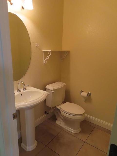 176 N Sierra Madre Street, Tracy CA: https://media.crmls.org/mediaz/4e5fa41d-ff13-4152-8f9f-1e06304310b7.jpg