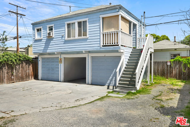 851 W 41st Drive, Los Angeles CA: https://media.crmls.org/mediaz/4e5fa547-e1e2-4f61-a94f-c73d64562f9b.jpg