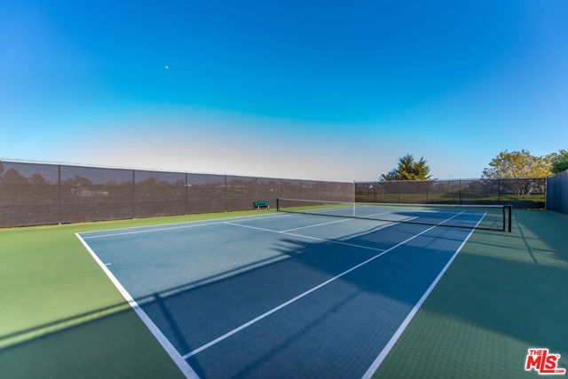 29500 Heathercliff Road, Malibu CA: https://media.crmls.org/mediaz/4e5fbbae-24db-4052-90f3-86d7d730767b.jpg