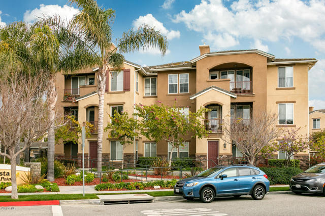 1740 Tanager Street, Ventura CA: https://media.crmls.org/mediaz/4e602e6a-73d4-408b-aff5-e73de3e3865c.jpg