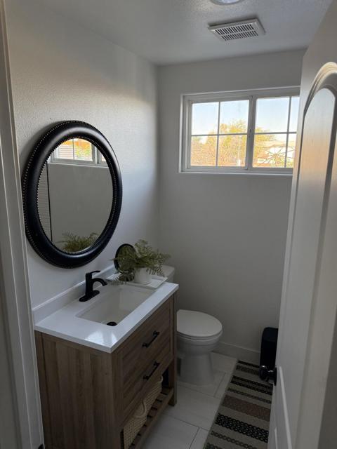 72466 Club View Dr., Mecca CA: https://media.crmls.org/mediaz/4e60eb6e-25a1-4570-a4b1-72790c65962c.jpg