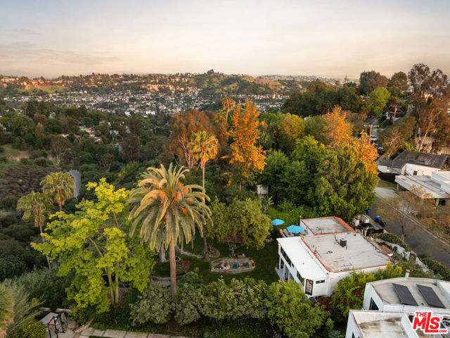 955 W Avenue 37, Los Angeles CA: https://media.crmls.org/mediaz/4e613c00-7f00-487e-9c20-d8dcf1d0971f.jpg