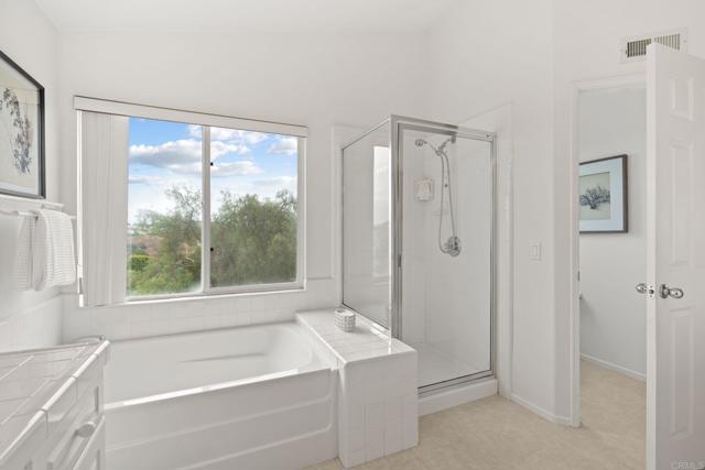 Detail Gallery Image 25 of 43 For 5711 Fallenwood Ln, San Diego,  CA 92121 - 5 Beds | 3 Baths