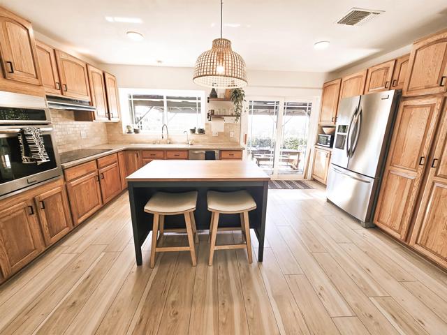 Image 12 of 40 For 9678 Avenida San Timoteo Road