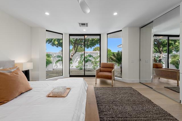 11 Sussex Court, Rancho Mirage CA: https://media.crmls.org/mediaz/4e65b97d-5996-4b85-be9e-8aef263e85ab.jpg