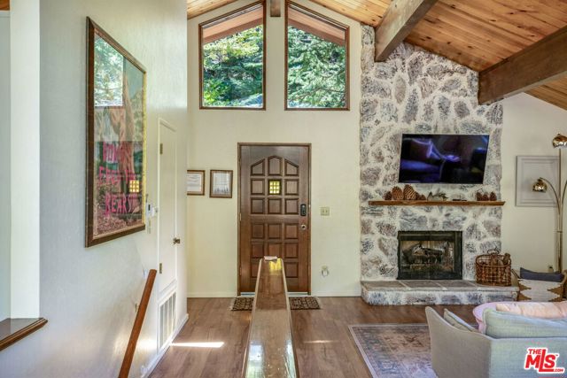 2378 Rim Of The World Drive, Running Springs CA: https://media.crmls.org/mediaz/4e6607e3-9c13-4057-a0cb-b53e484647f6.jpg