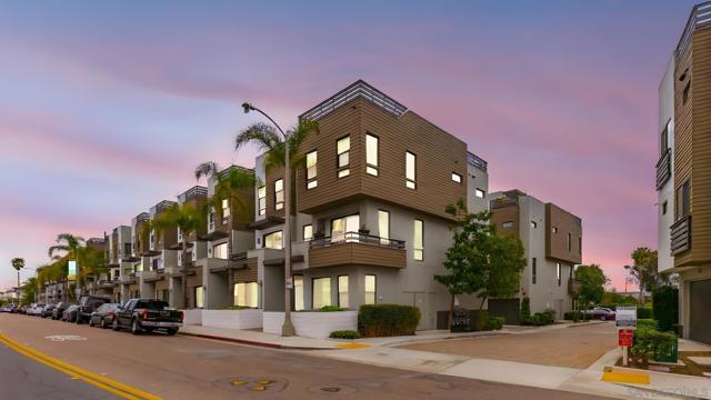 2563 State St, Carlsbad CA: https://media.crmls.org/mediaz/4e66d737-090e-4a03-b829-eb495bb461e3.jpg