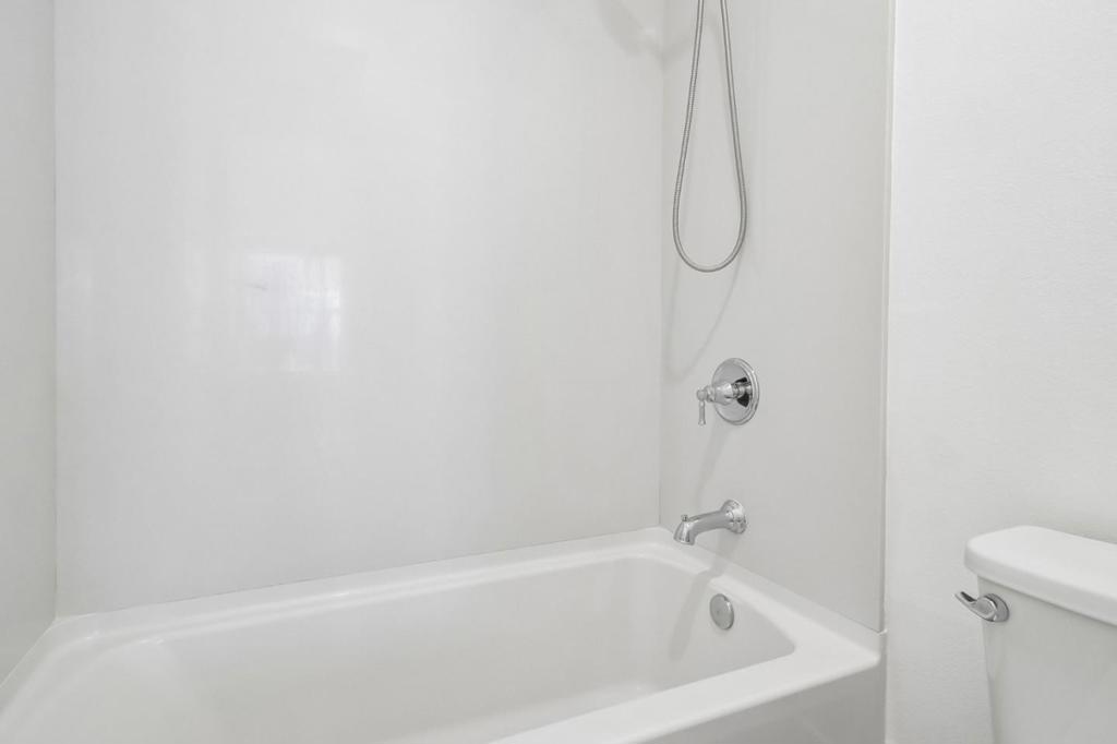 https://media.crmls.org/mediaz/4e66eb10-2731-406a-bec7-4a7c513f91f1.jpg?preset=X-Large