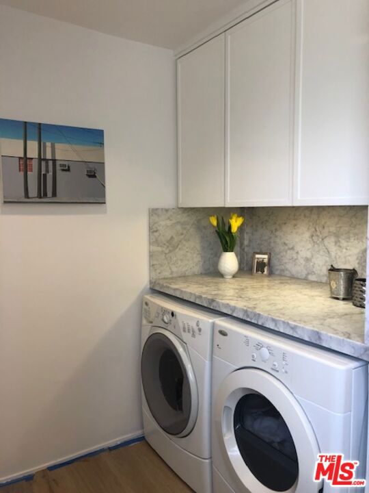 9033 VISTA GRANDE Street, West Hollywood CA: https://media.crmls.org/mediaz/4e675cc4-d2e7-4089-83af-1fd323ca8434.jpg