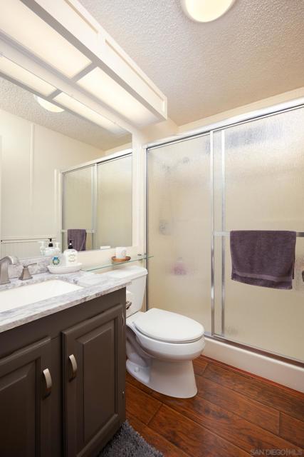 2130 Sunset Dr, Vista CA: https://media.crmls.org/mediaz/4e67d58f-8750-43d5-8724-b5247f6b096a.jpg
