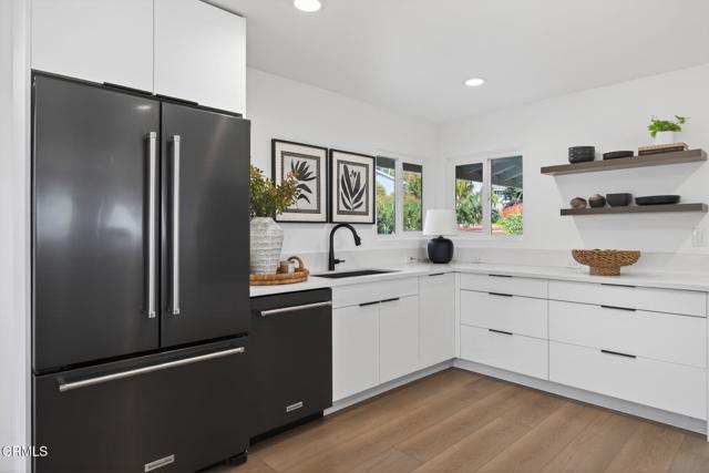 Detail Gallery Image 12 of 61 For 1221 Colina Vt, Ventura,  CA 93003 - 4 Beds | 2/1 Baths