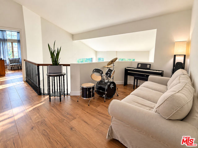 4 Bed Home for Sale in North Hollywood, California