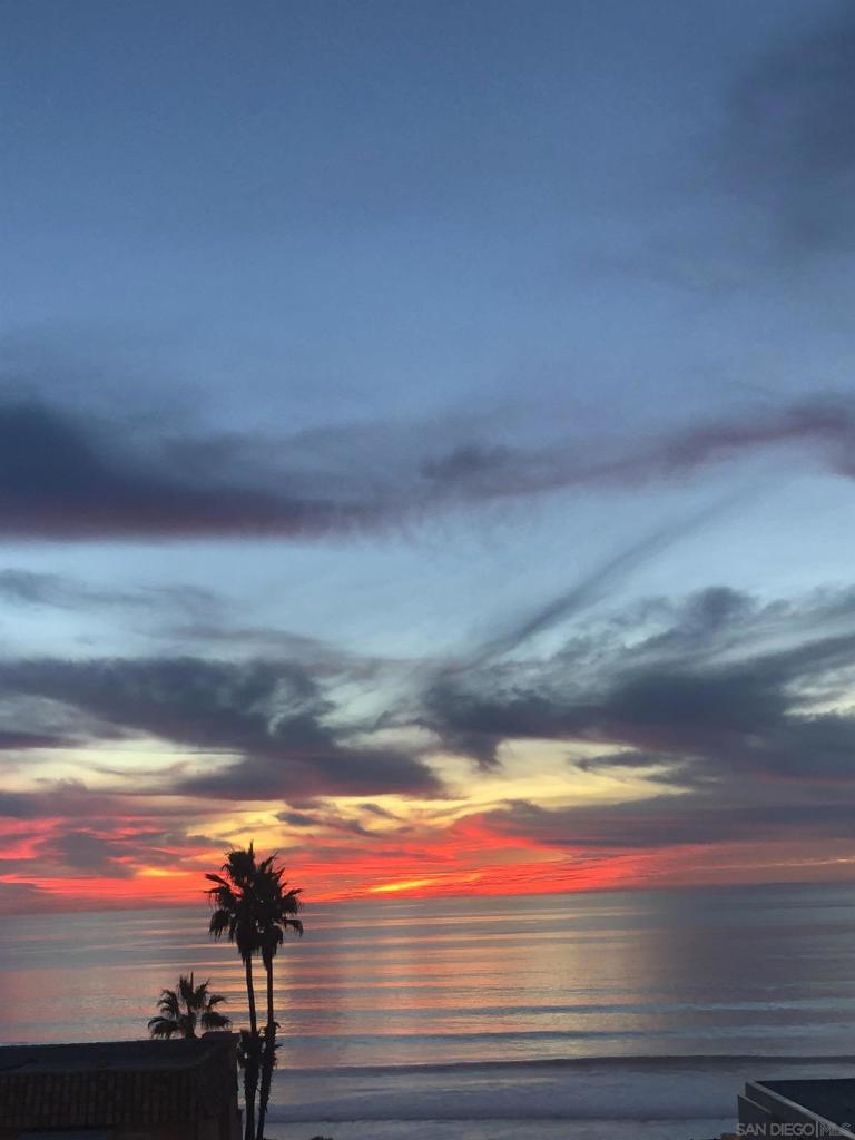https://media.crmls.org/mediaz/4e69de63-e6c4-49bd-bc24-aa45727017aa.jpg?preset=X-Large