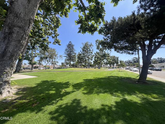 502 504 E Hemlock Street, Oxnard CA: https://media.crmls.org/mediaz/4e6a1353-10f5-4090-aea7-2a388b7b00e2.jpg
