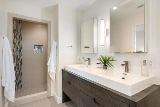 121 Pacchetti Way, Mountain View CA: https://media.crmls.org/mediaz/4e6a19fb-febc-453a-aadb-fe857be09582.jpg