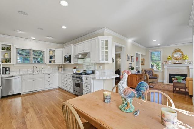 120 Oak Meadow Drive, Los Gatos CA: https://media.crmls.org/mediaz/4e6a69a4-5001-4238-b3e3-9f21cc9ca474.jpg