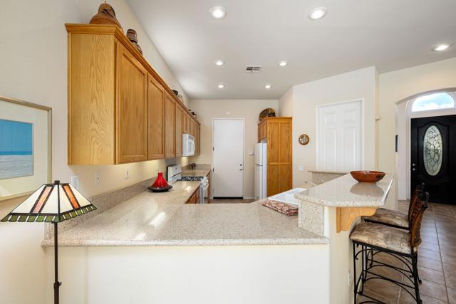 82620 Hamilton Court, Indio CA: https://media.crmls.org/mediaz/4e6a8b75-2774-4a4f-9ae4-563562a43a71.jpg
