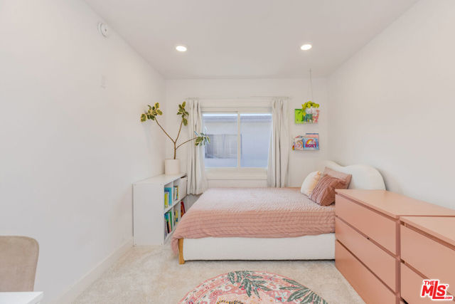 4734 La Villa Marina, Marina del Rey CA: https://media.crmls.org/mediaz/4e6b27f3-6bde-4b72-9822-cad1a4df6084.jpg