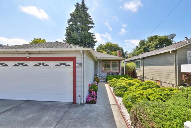 1621 Brittan Avenue, San Carlos CA: https://media.crmls.org/mediaz/4e6bd577-75a2-4144-94a6-4d6751027383.jpg