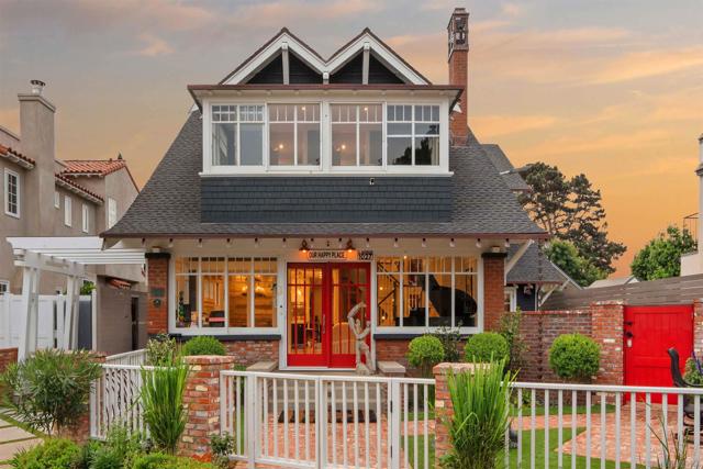 1027 G Ave, Coronado CA: https://media.crmls.org/mediaz/4e6cbca8-4152-48c2-b8cb-66add1235e7c.jpg