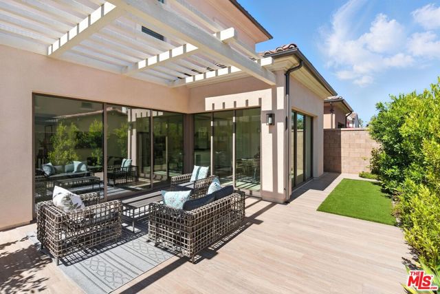 182 Plum Lily, Irvine CA: https://media.crmls.org/mediaz/4e6dc88f-2b8b-4d40-bcba-02747cc41e9f.jpg