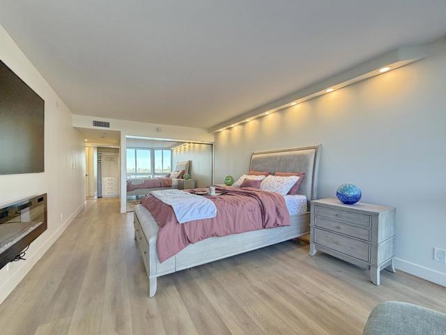 Detail Gallery Image 24 of 31 For 1820 Avenida Del Mundo #208,  Coronado,  CA 92118 - 2 Beds | 2 Baths