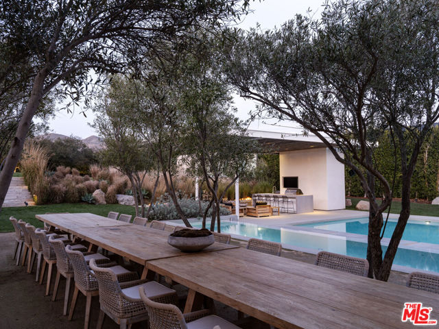 28837 Selfridge Drive, Malibu CA: https://media.crmls.org/mediaz/4e6ec687-f681-4084-b2da-5a08e069c526.jpg