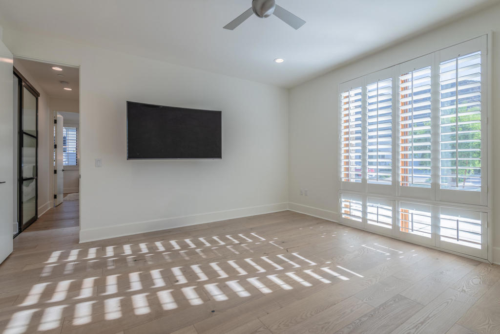 MLS #219139209PS image #11