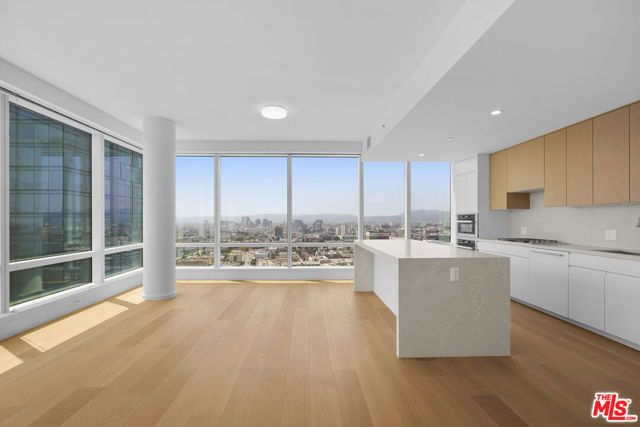 877 Francisco Street, Los Angeles CA: https://media.crmls.org/mediaz/4e7010c3-20b5-4fb2-b599-4652874702d5.jpg