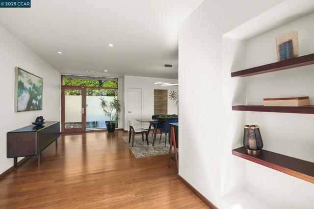 68 Terrace Rd, Walnut Creek CA: https://media.crmls.org/mediaz/4e7013f1-2200-4cd0-b842-2dccd41f9d2d.jpg