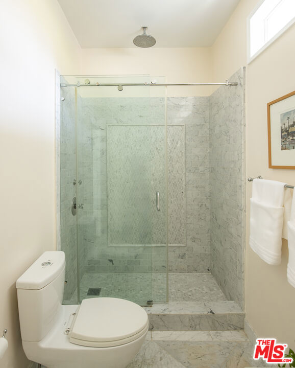 2241 Betty Lane, Beverly Hills CA: https://media.crmls.org/mediaz/4e701e5c-1f12-43fc-a33a-260505827c0f.jpg