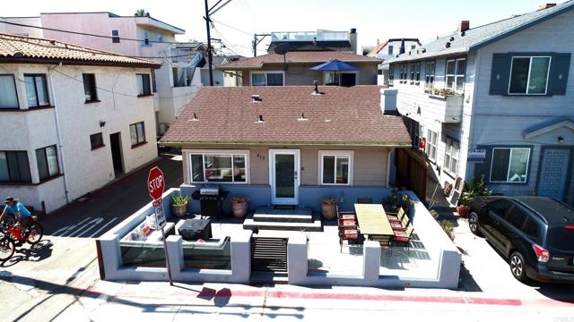 Detail Gallery Image 13 of 50 For 3492 Bayside Ln, San Diego,  CA 92109 - – Beds | – Baths