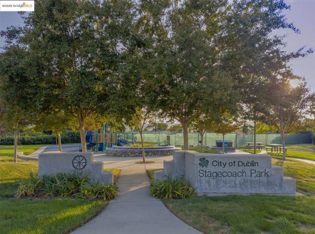 4153 Clarinbridge Cir, Dublin CA: https://media.crmls.org/mediaz/4e7190a8-b230-4690-8e2a-3a76be4b519f.jpg