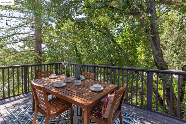 151 La Espiral, Orinda CA: https://media.crmls.org/mediaz/4e71fe98-dcf3-4f6d-8c5b-d5f275ccef34.jpg